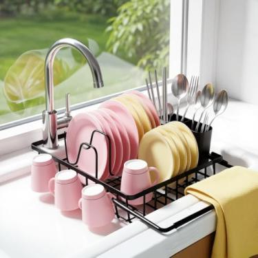 Imagem de KUK Escorredor de pratos na pia, escorredor de pratos expansível de aço inoxidável sobre a pia com suporte de talheres e porta-copos, grandes suportes de cozinha para pratos, legumes, frutas (preto)
