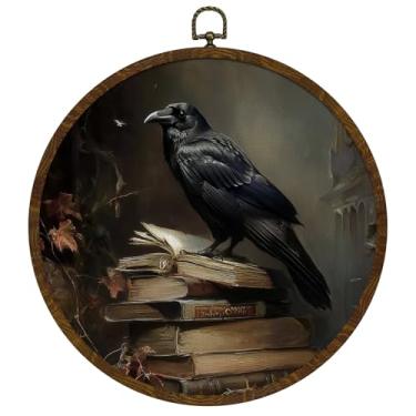 Imagem de KLYTINK Decoração de parede redonda de corvo gótico emoldurado 25 x 25 cm, arte de parede em tela vintage de corvo escuro, decoração de parede estética para decoração de porta de quarto e sala de