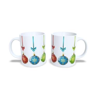 Imagem de Caneca de Cerâmica Natalina, Branca, 325ml, com Decoração de Bolas de Natal em Vermelho, Azul e Verde (1)
