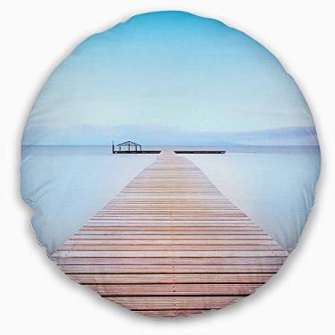 Imagem de Designart Cais de madeira em ambiente frio, capa redonda para sala de estar, sofá, almofada + capa de almofada impressa em ambos os lados 40,64 cm