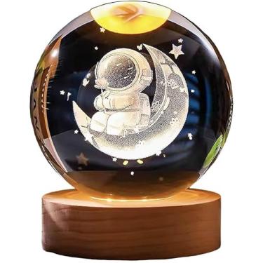 Imagem de Luminária de Mesa LED Bola de Cristal 3D Luminária de Lua - Astronauta, Saturno, Space -Bola LED Decorativa, para Quarto. Ideal como Luminária de Mesa Infantil ou Presente (Astronauta)
