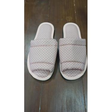 Imagem de Pantufa almofadada, estampa de poa, cor nude e branco, tamanho 35/36 -