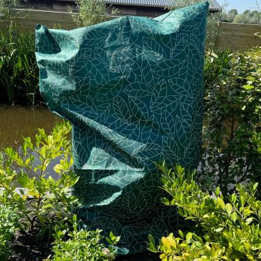 Imagem de UB-STORE Capas de plantas proteção contra congelamento 119 x 180 cm em pacote com 2 | Cobertores verdes de geada de inverno para plantas ao ar livre | Sacos de cobertura de jardim reutilizáveis com