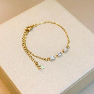 Imagem de Pulseira Dourada Fina com Pedras Brancas Nica - Vorax Woman