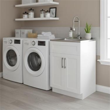 Imagem de SIMPLIHOME Lavatório multifuncional Hennessy de 61 cm de largura e armário de lavanderia com acabamento branco geleira, armário de pia de aço inoxidável de transição para lavanderias com torneira