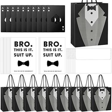 Imagem de 10 conjuntos de padrinhos de presente incluem 10 sacos de presente de pedido de smoking padrinhos, 10 tampas de abridor de garrafa tamanho cartão de crédito de aço, 10 cartões de convite de terno de padrinho com 10 envelopes brancos para festa de casamento