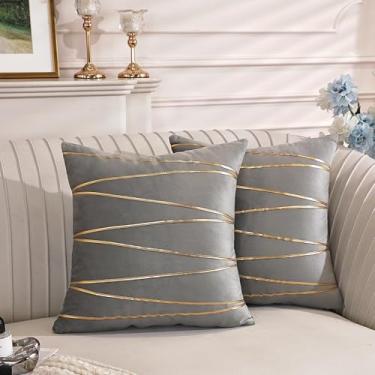 Imagem de TAOSON Capas de almofada de veludo, pacote com 2 capas de almofada decorativas macias, patchwork cinza com couro dourado para sofá, quarto, sala de estar, carro, 45 x 45 cm