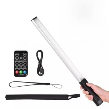 Imagem de Barra de luz LED RGB com controle remoto, perfeita para iluminação criativa de fotos, vídeos e transmissões ao vivo.