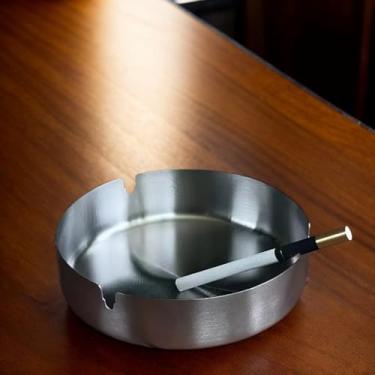 Imagem de Cinzeiro doméstico, cinzeiro de aço inoxidável para uso interno ou externo, suporte de cinzeiro de mesa inquebrável para casa, fora do escritório, pátio, varanda (10 cm prata)