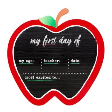 Imagem de Office Depot® Placa de quadro-negro de maçã de primeiro e último dia, 28 cm x 28 cm, preta
