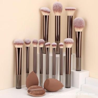 Imagem de Conjunto de pincéis de maquiagem de cabo longo de 15 peças com pó, blush, iluminador, sombra, cílios e pincéis de delineador, esponja de maquiagem angular e ferramentas de beleza em pó redondo