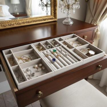 Imagem de Kit 3 Bandejas Porta Joias Veludo Organizadora Bijuterias - Bsan Shop,