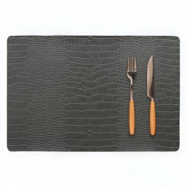 Imagem de Conjunto de 8 jogos americanos de couro sintético, tapetes de mesa de poliuretano, impermeável, resistente a manchas, resistente ao calor, fácil de limpar para mesa de jantar de cozinha, mesa de