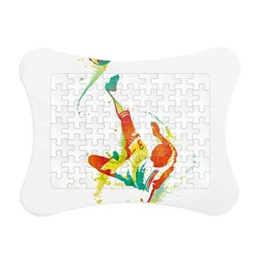 Imagem de Moldura de quebra-cabeça com estampa de chute de bicicleta para jogador de futebol