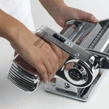 Imagem de Motor para Máquina de Macarrão Atlas 150 - 127 V - 11400180 - Prata - 