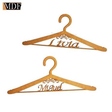 Imagem de Kit 2 Cabide para Criança Personalizado 40x16 Mdf Madeira - ATACADÃO D