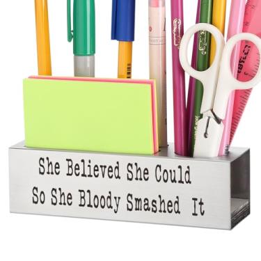 Imagem de TRCENDE Presente inspirador para mulheres, homens, She Believed She Could, So She Bloody Smashed It, Ideias inspiradoras de presentes de formatura, presente de parabéns, suporte de caneta para mesa de