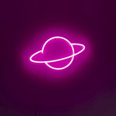 Imagem de Luminária Placa Led Neon - Letreiro de Luz Parede USB Pilha(Planeta Rosa 2)
