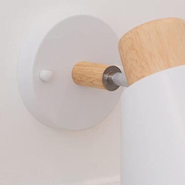 Imagem de Luminária de parede interna com spots giratórios, em madeira, para cabeceira, ideal para leitura em quartos e escritórios, com cúpula metálica (não inclusa), branca.