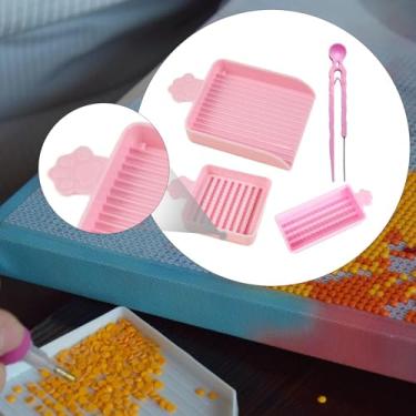 Imagem de UGPLM Kit com 4 peças de ferramentas para mini miçangas de fusão de 2,6 mm: alinhador, bandeja organizadora para miçangas de fusão e organizador de contas, Rosa
