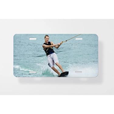 Imagem de Capa para placa de carro Teen Wakeboarder – Capa para placa de carro – Capa para moldura de placa de carro 15 x 30 cm