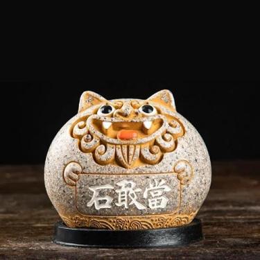 Imagem de Qyuena Xiamen Jinmen Okinawa estilo redondo Shisa Lions Foo Dogs Lucky Desk Decor requintado artigos de decoração de casa de inauguração de casa interior (amarelo cinza, pequeno)