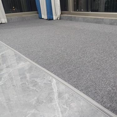 Imagem de Tira De Acabamento De Borda De Piso De Carpete, Tiras De Acabamento De Barra De Transição De Pvc Cinza Escuro Protetor De Mesa De 33 Mm De Largura Tiras De Mold, Light Color, 450cm (14.7ft)