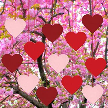 Imagem de Guirlanda de coração de feltro vermelho para Dia dos Namorados – Pacote com 12 | Guirlanda de pendurar para dia dos namorados para decoração de dia dos namorados | Decorações românticas para noite especial