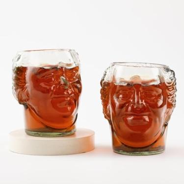 Imagem de Copos de rosto upcycled para bebidas - Conjunto de 2 | Artigos de vidro ecológicos feitos à mão a partir de garrafas de rum | Ideal para cerveja, rum, uísque, sucos, vitaminas, coquetéis | Ótimo para