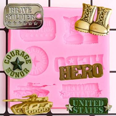 Imagem de Soldier Hero Army Tank Molde de silicone DIY Gum Paste Gelatina Tiros de Cristal Sobremesas Sabonete Molde Cupcake Bolo Decoração Chocolate Feito à Mão Sorvete Doce Fondant Mold Cubo de gelo Pudim