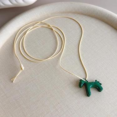 Imagem de 1 colar de pônei de metal, pingente de cavalo colorido, corrente de suéter ajustável na moda, Small, Metal, Sem Pedra Preciosa