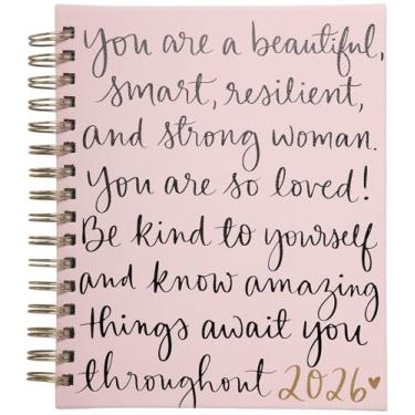 Imagem de WORLD TRAVELER Agenda 2026 semanal e mensal - 19 cm x 21 cm capa dura janeiro dezembro espiral agenda diária 2026 lista de tarefas, tamanho 17 x 21 cm, rosa lindo