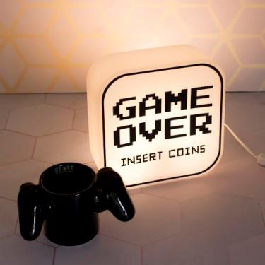 Imagem de Luminária Box Game Over Bivolt para Mesa ou Parede – Decoração Gamer Setup, Luz Difusa Aconchegante, Presente Criativo Geek