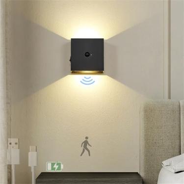 Imagem de Luminária de parede LED para quarto com sensor de movimento, arandelas de parede internas, luz de parede sem fio operada por bateria, preta, recarregável por USB, iluminação interna de pared