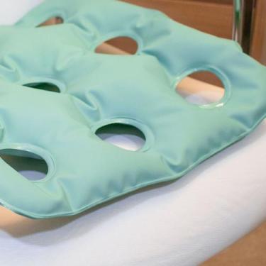 Imagem de Almofada Ortopédica Cx. De Ovo Quadrada Aberta Água/inflável - PLASTIC