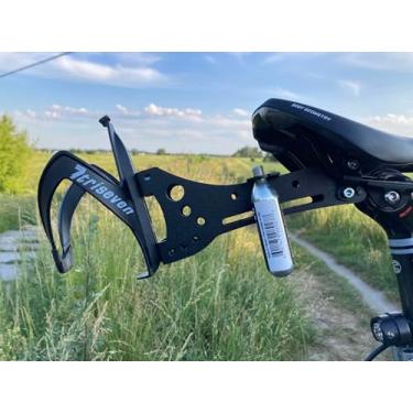 Imagem de Gaiola de água de carbono TriSeven premium para ciclismo – extraforte, durável e ultraleve para Triathlon e MTB | Compatível com todas as garrafas de água e suportes para gaiola de sela.