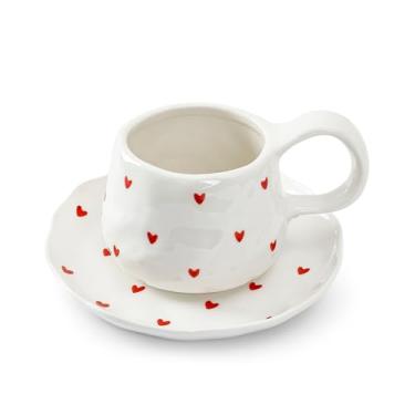 Imagem de Koythin Conjunto de canecas de café de cerâmica com pires, 250 ml / 226.8 g Caneca de café floral fofa irregular, copos de coquete para cappuccino, cacau (Little Love)