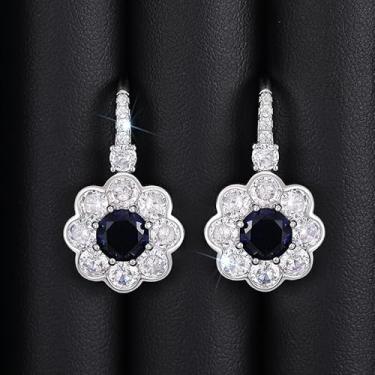Imagem de Brincos de pingente de flor de zircônia azul incrustados de luxo para mulheres, uso diário, casual, festa, banquetes, temperamento, joias, presentes, One Size, Cobre, Zircônia cúbica