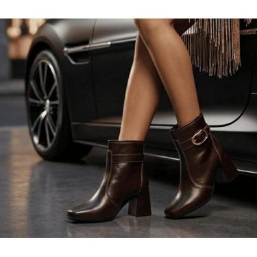Imagem de Bota Feminina Salto Medio Grosso Bico Quadrado Cano Curto Bloco Fivela