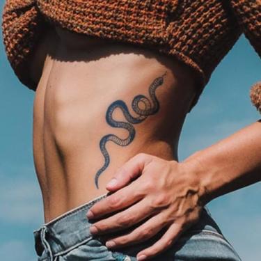 Imagem de Suco de ervas semipermanente mistério realista padrão de cobra lembranças de festa diárias tatuagens temporárias ombro pescoço braço dedo perna clavícula corpo impermeável tatuagem adesivo 1 peça