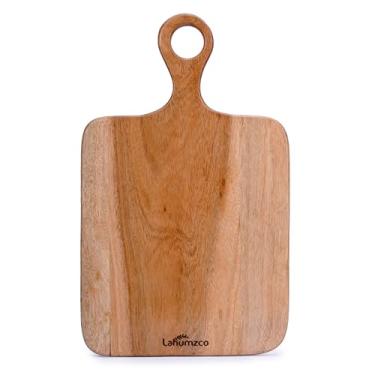 Imagem de Lahumzco Tábua de corte de madeira de acácia com alça de 38 x 23 cm – tábua multiuso para cortar, queijo, pão e charcutaria – Bandeja decorativa de madeira para cozinha e jantar