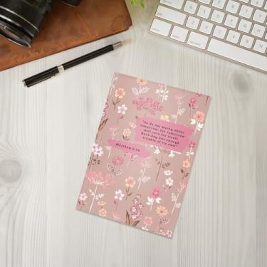 Imagem de Caderno bíblico floral rosa, presentes cristãos para mulheres, cadernos de diário A5 para anotações, caderno de diário cristão de 21 x 14,7 cm com versículo da Bíblia, planejador de oração das