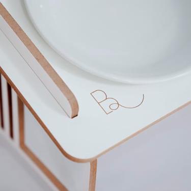 Imagem de Comedouro Elevado Unitário Premium para Cães Mini, Pequeno e Médio Porte – Tigela de Porcelana – Base em MDF Dupla Face