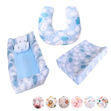 Imagem de Kit Ninho Redutor Quadrado + Almofada de Amamentação Sublimada + Trocador Anatômico Menino e Menina(NUVEM AZUL)