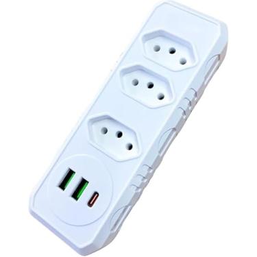 Imagem de Extensão Elétrica com 3 Tomadas Universais, 2 Entradas USB-A e 1 USB-C, Filtro de Linha Bivolt, Linha Premium, Ideal para Computador, TV, Carregadores e Escritório