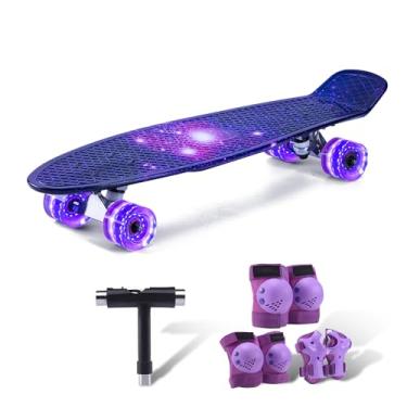 Imagem de Conjunto de skate infantil com rodas iluminadas – kit completo para iniciantes inclui equipamento de proteção completo e ferramenta de skate – ideal para meninos e meninas, galáxia roxa 68,5 cm