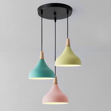 Imagem de Lustre moderno e colorido com 3 lâmpadas E26, luminária pendente moderna de metal para sala de jantar, quarto, ilha de cozinha, iluminação pendente tripla com altura ajustável.