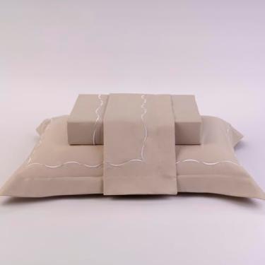 Imagem de Plumasul Jogo de Cama Natu Pietá 100% Algodão Cetim 300 Fios King 4 peças Cor Fendi Festone Branco