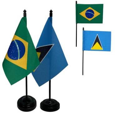 Imagem de Kit Bandeiras de Mesa Brasil e Santa Lúcia, Base e Haste em Plástico Preto, Tecido Oxford, Uma Face