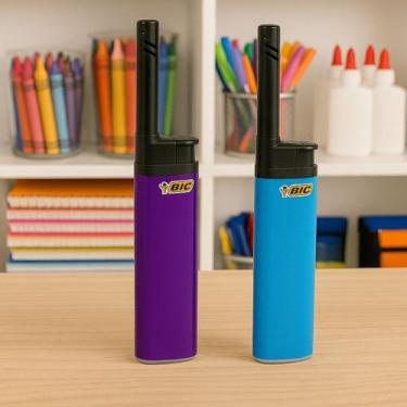 Imagem de Kit 2 Acendedores Isqueiro BIC Longo Colorido Recarregável Fogão e Chu